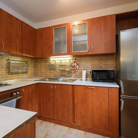 The Hill House Free Parking