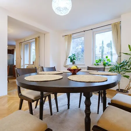 別荘 The Hill House Free Parking プロヴディフ