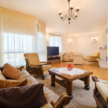 Feriehus The Hill House Free Parking *