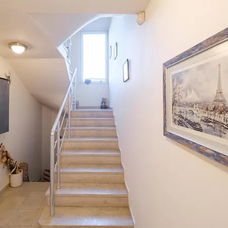 Hébergement de vacances The Hill House Free Parking