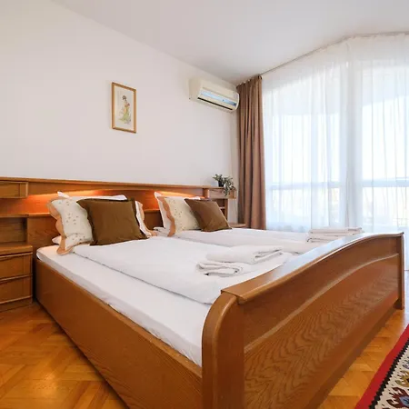 The Hill House Free Parking Hébergement de vacances *