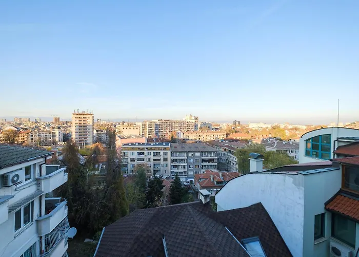 The Hill House Free Parking Feriehus