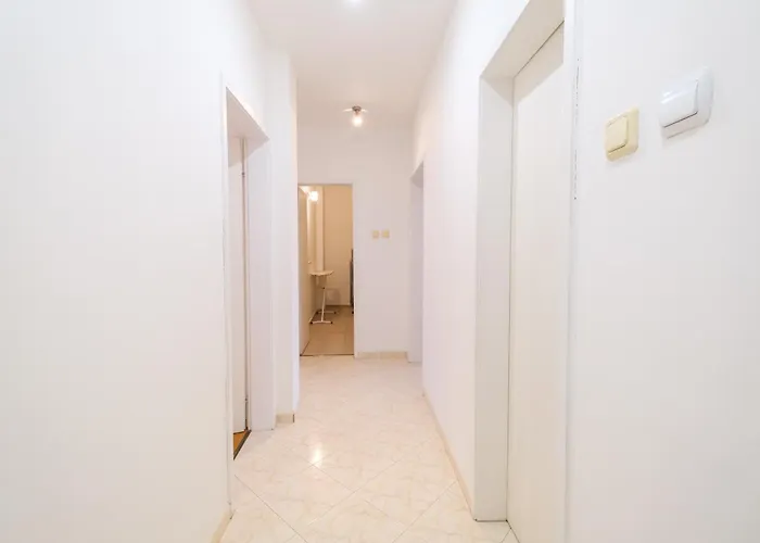 The Hill House Free Parking 度假居 *