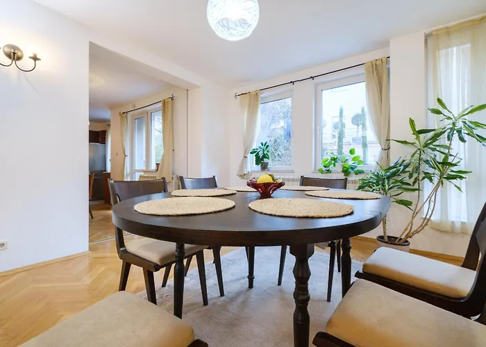 Feriehus The Hill House Free Parking Plovdiv