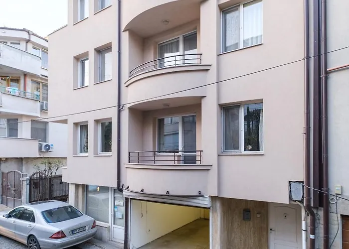 The Hill House Free Parking Plovdiv