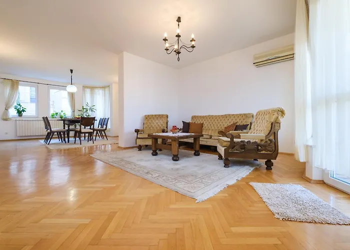 Feriehus The Hill House Free Parking Plovdiv